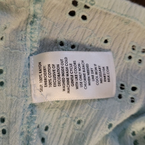 NEW DIRECTIONS Eyelet Peasant Tie Neckline Cottage Coquette Blouse - Picture 8 of 9